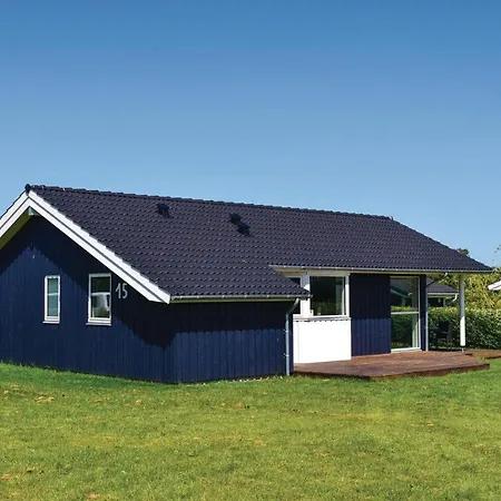 Three-Bedroom Holiday Home In Rudkobing Semesterbostad Spodsbjerg